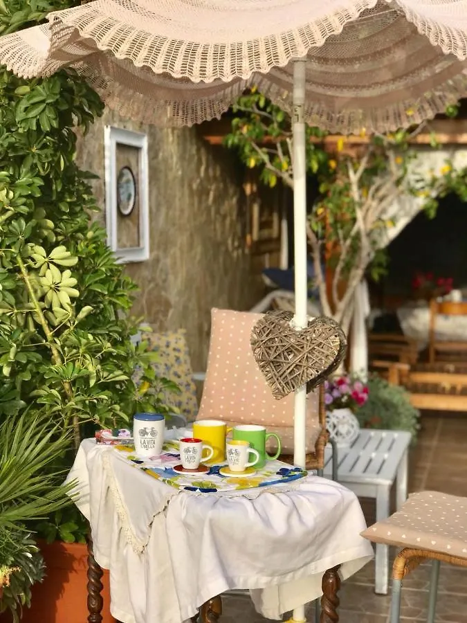 Bed & Breakfast B&B La Vita E Bella Aci Trezza Italy